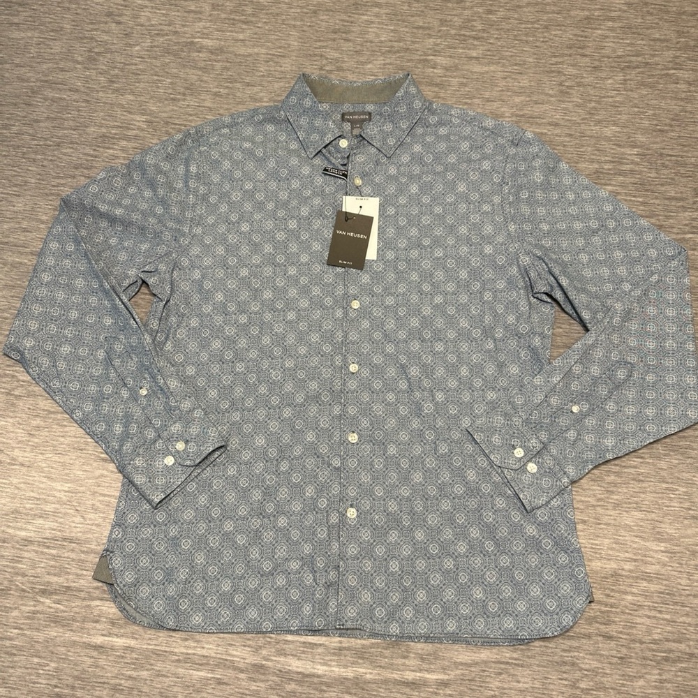 Van Heusen Men’s dress shirt L Slim fit, Never Tuck Length, captains blue